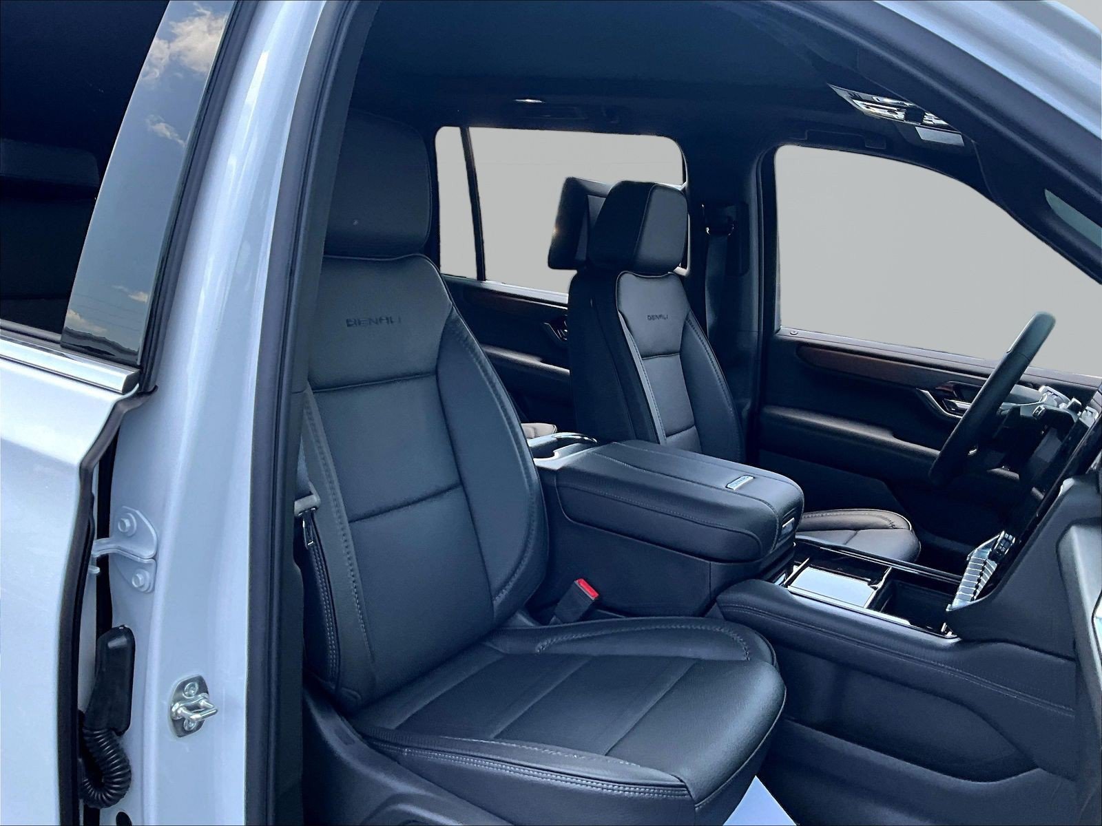 New 2026 GMC Yukon XL Denali w/ Advanced Technology Package AWD/4WD image 19