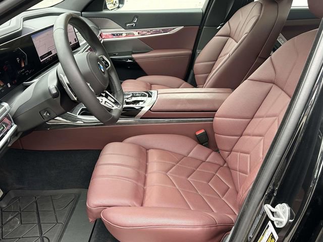 Used 2026 BMW 740i xDrive image 25