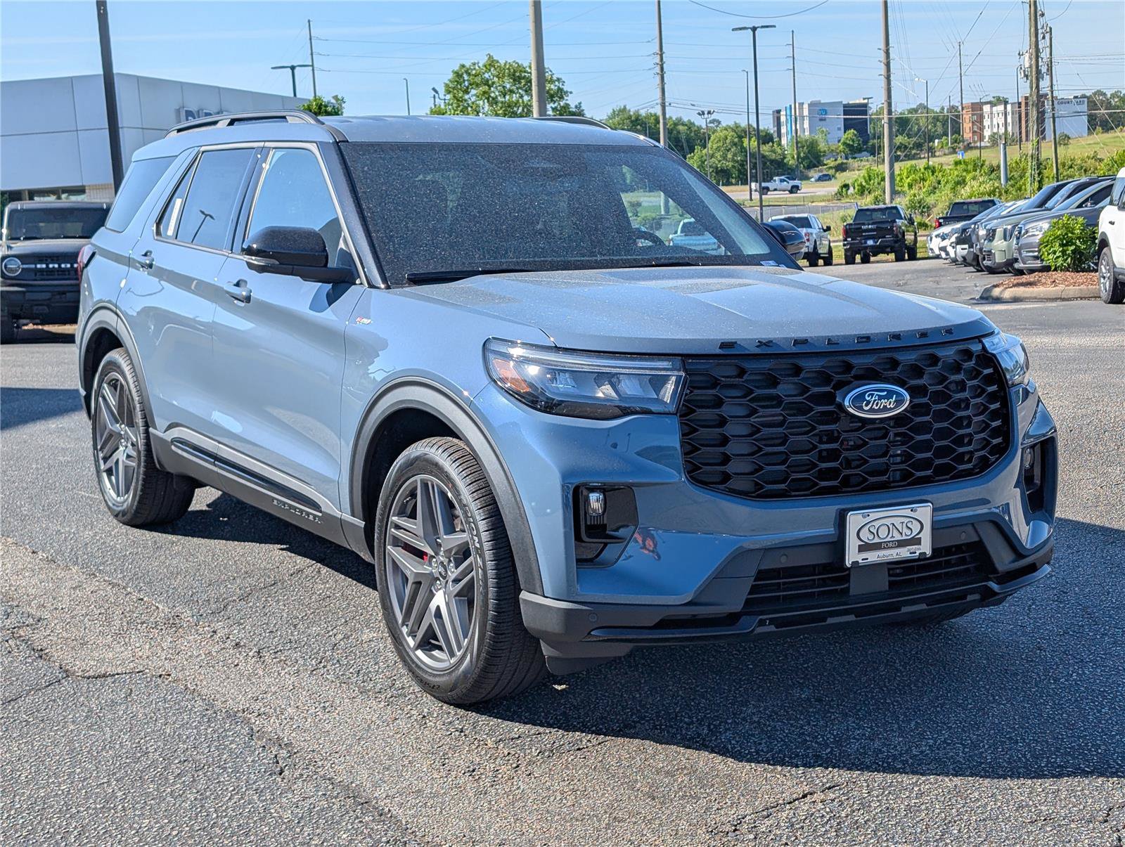 New 2026 Ford Explorer ST-Line w/ ST-Line Street Pack RWD image 4