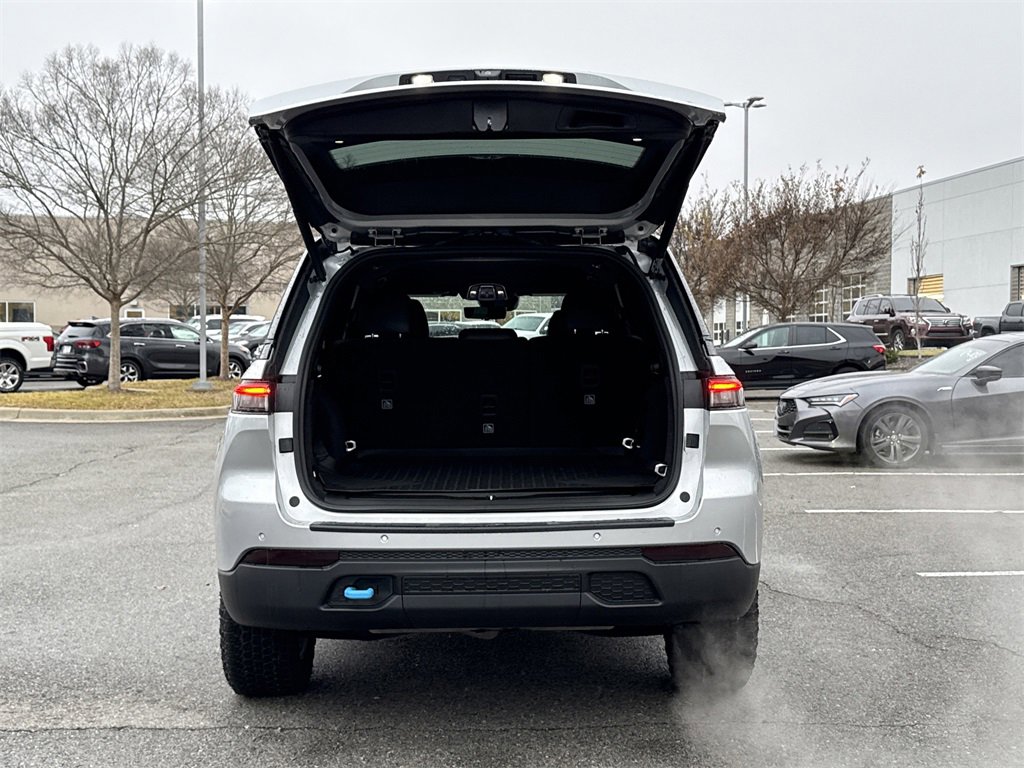 Used 2022 Jeep Grand Cherokee Trailhawk w/ Advanced Protech Group II image 15