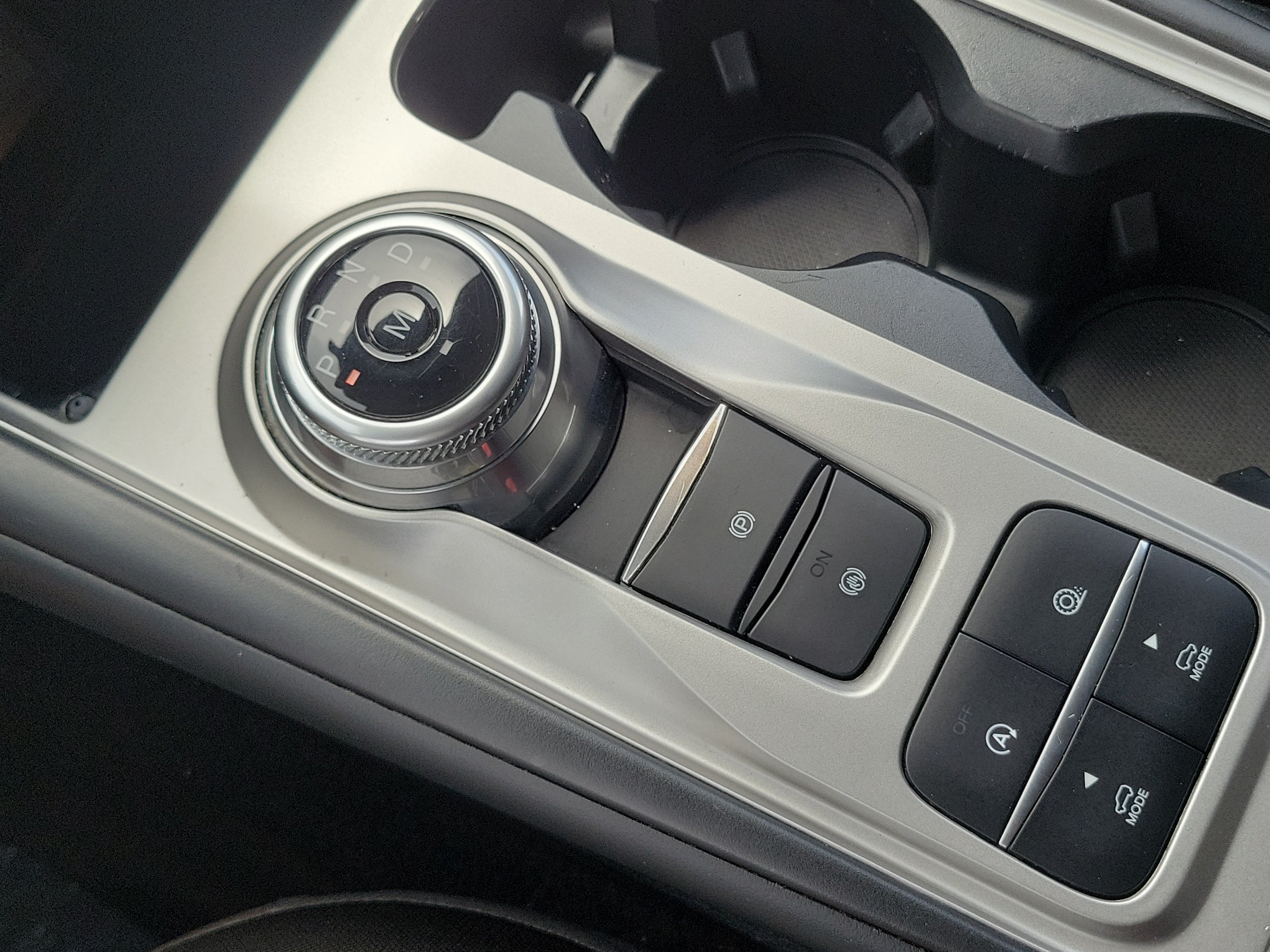 Used 2020 Ford Explorer XLT RWD image 25