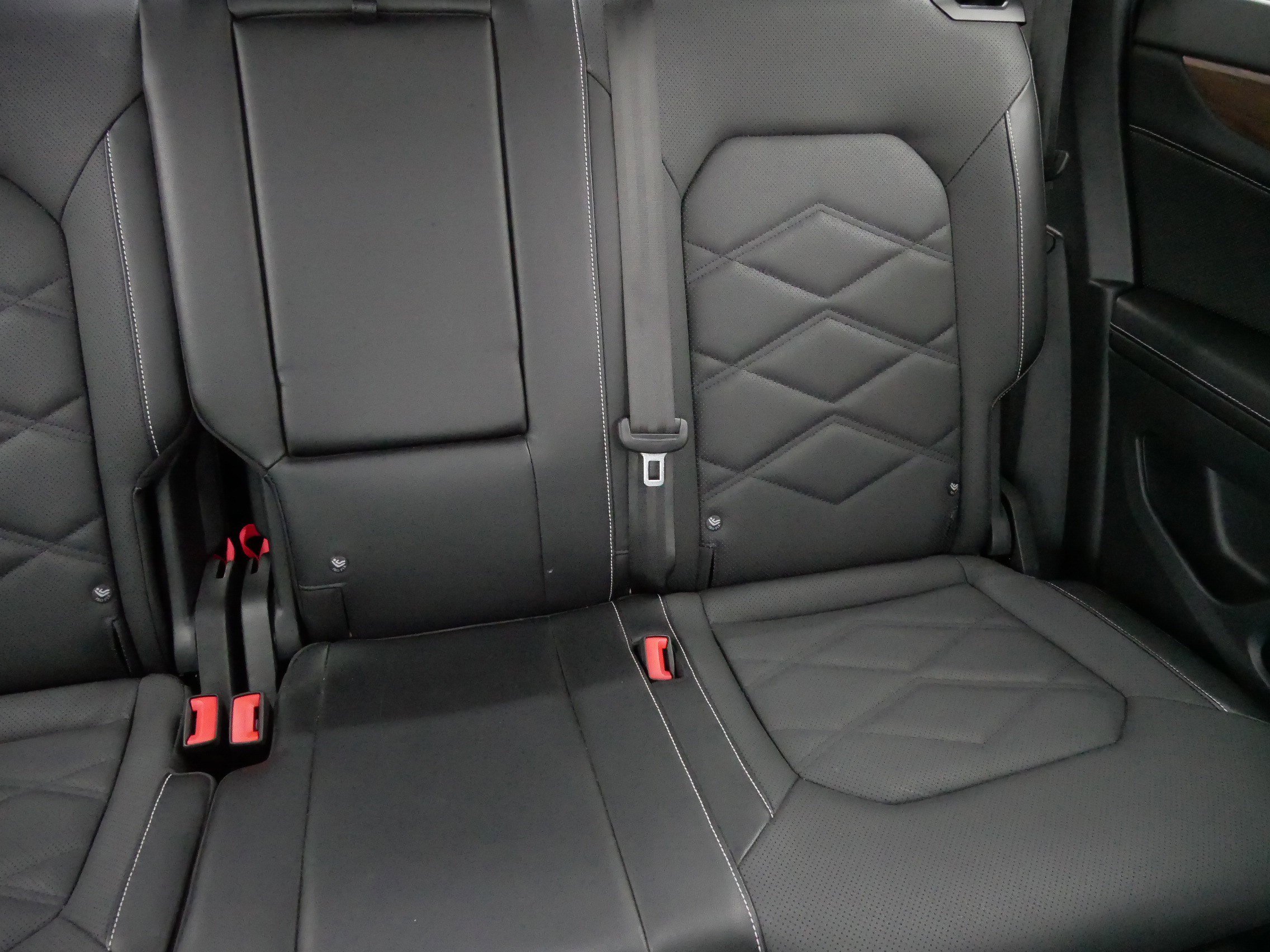 Certified 2024 Volkswagen Atlas SE image 14