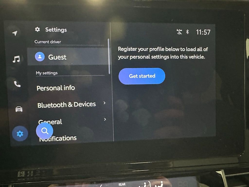 Used 2025 Toyota Sienna LE image 36