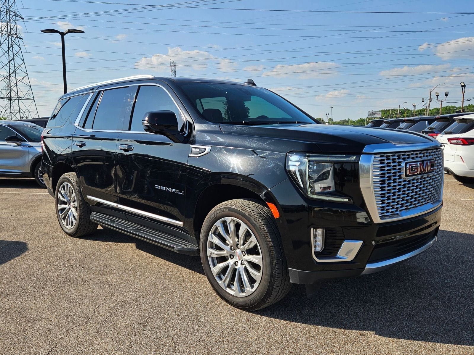 Used 2021 GMC Yukon Denali RWD image 8