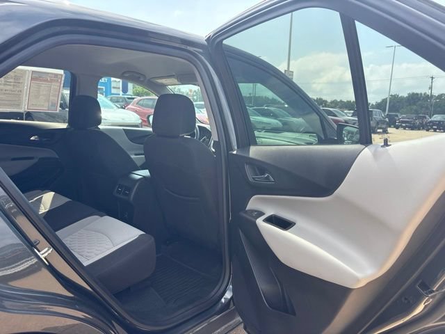 Used 2020 Chevrolet Equinox LS w/ LS Convenience Package AWD/4WD image 34