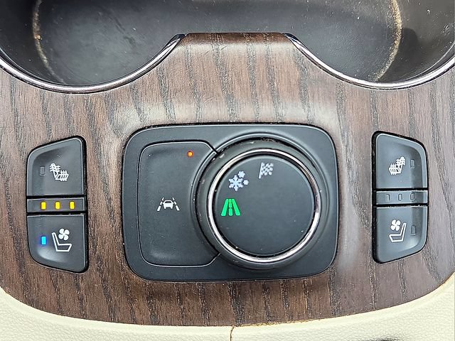 Used 2021 GMC Acadia Denali w/ Denali Technology Package FWD image 22