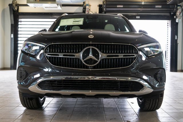 New 2026 Mercedes-Benz GLC 300 4MATIC image 2