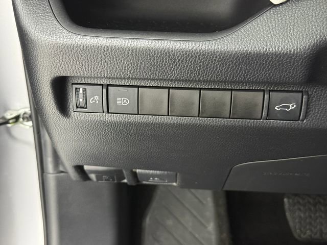 Used 2023 Toyota RAV4 XLE w/ Convenience Package FWD image 14