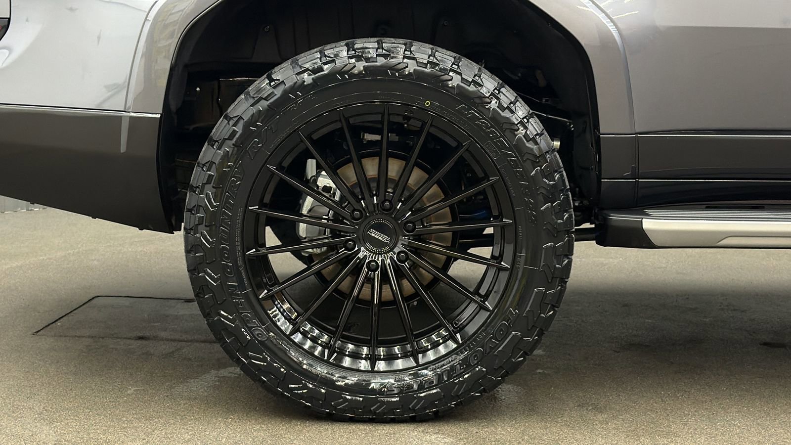 Used 2026 Lexus GX 550 w/ Accessory Package (2T) image 11