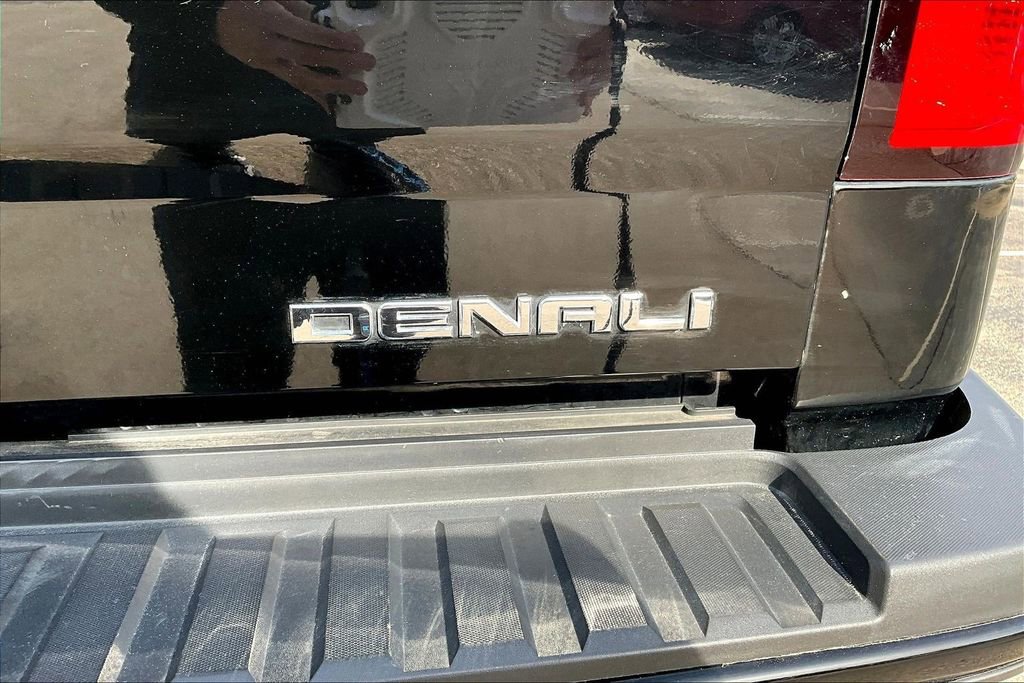 Used 2017 GMC Sierra 2500 Denali w/ Duramax Plus Package AWD/4WD image 25