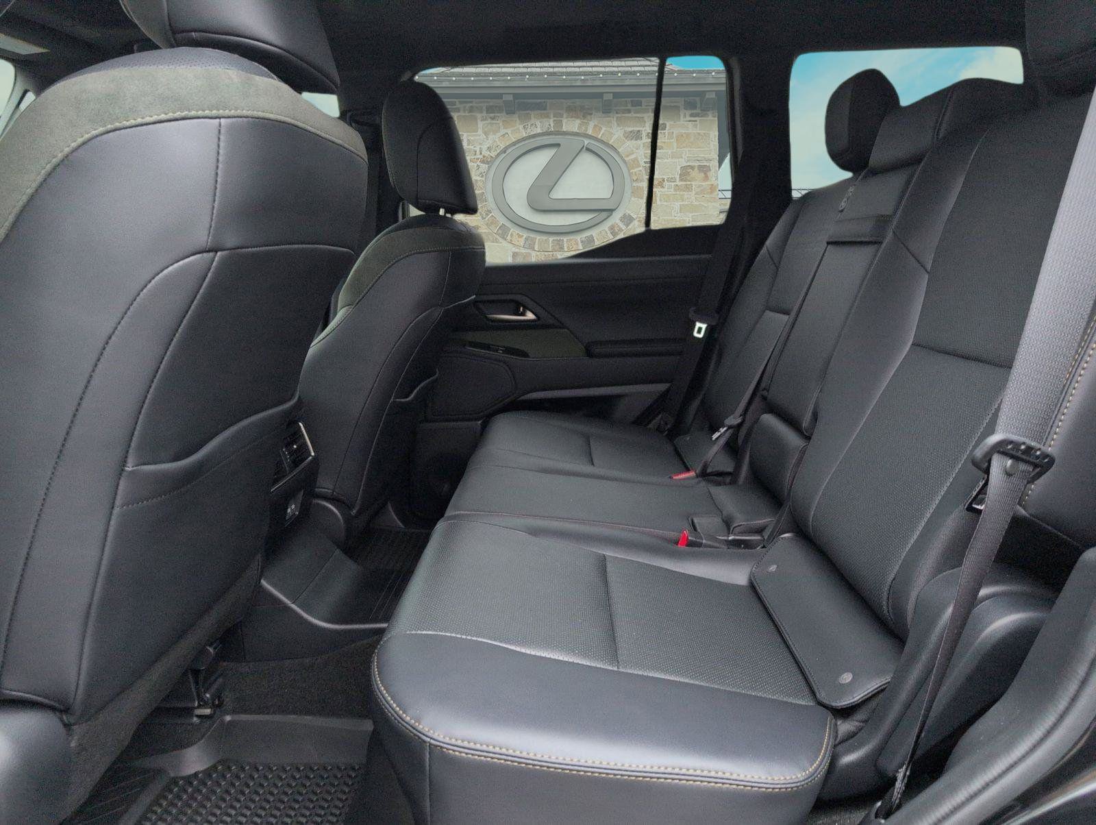 Certified 2025 Lexus GX 550 image 9