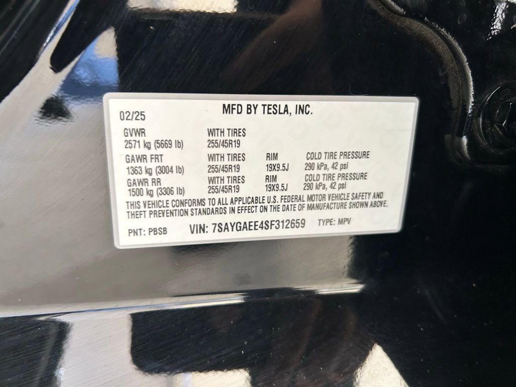 Used 2025 Tesla Model Y Long Range image 31