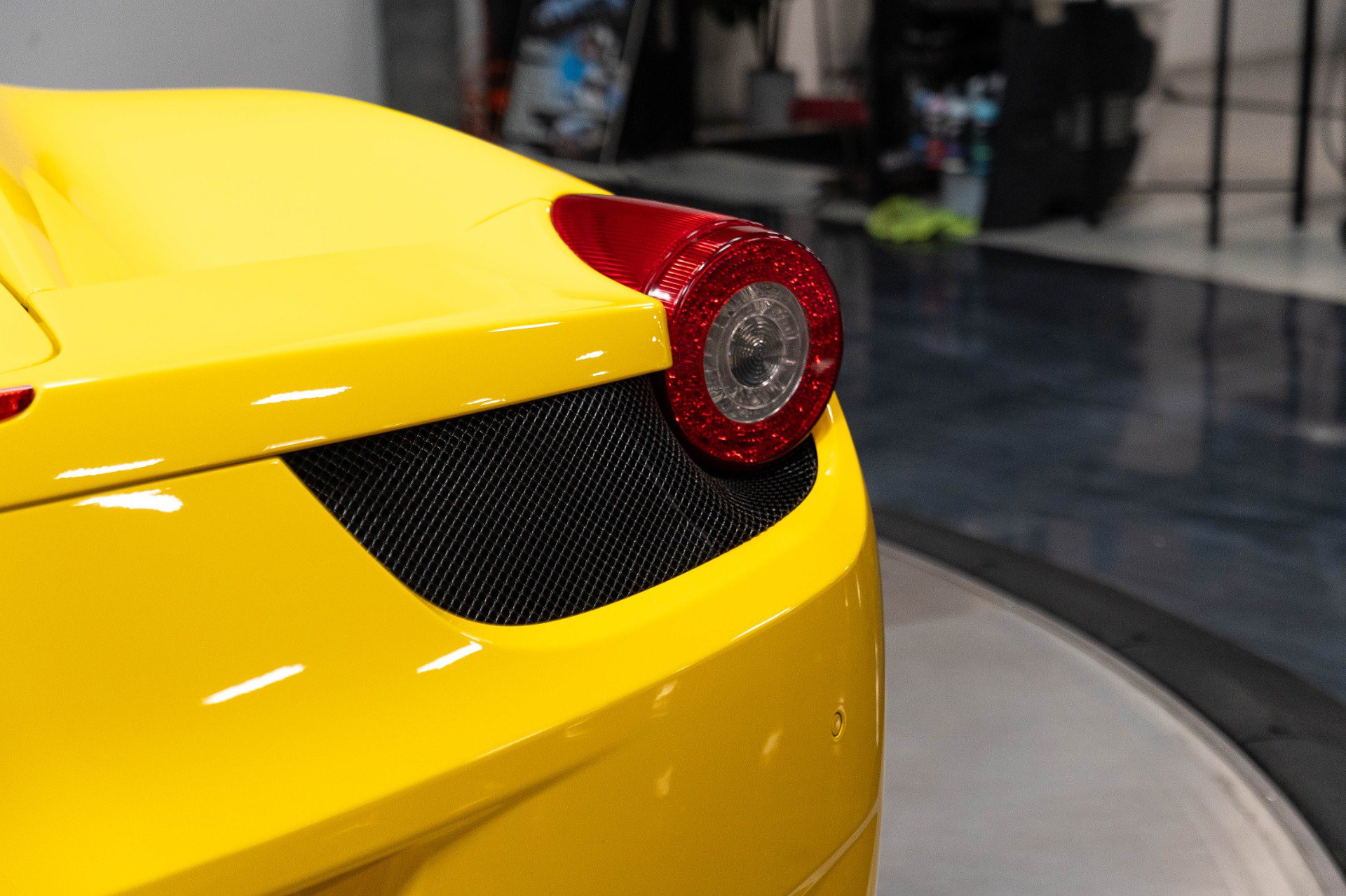 Used 2010 Ferrari 458 Italia Coupe RWD image 68