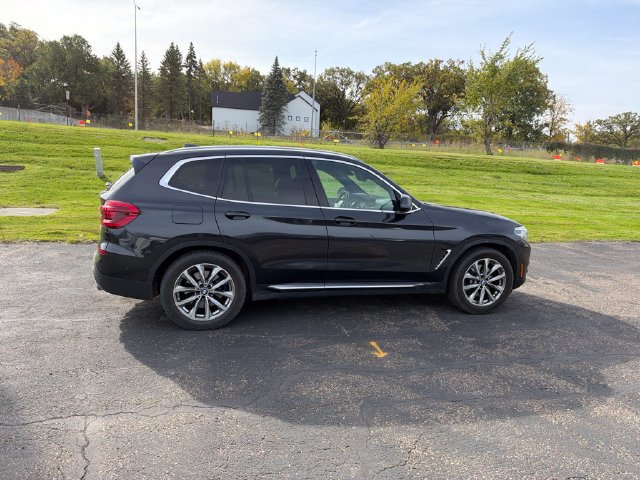 Used 2018 BMW X3 xDrive30i w/ Executive Package AWD/4WD image 16