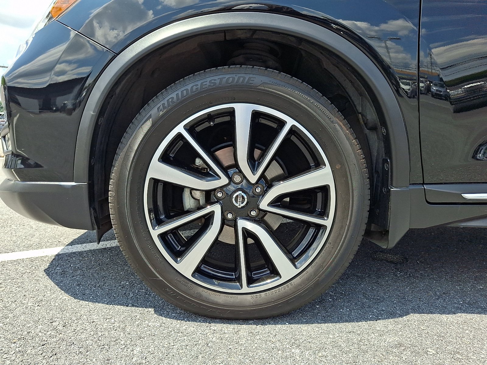 Used 2019 Nissan Rogue SL w/ Premium Package AWD/4WD image 10