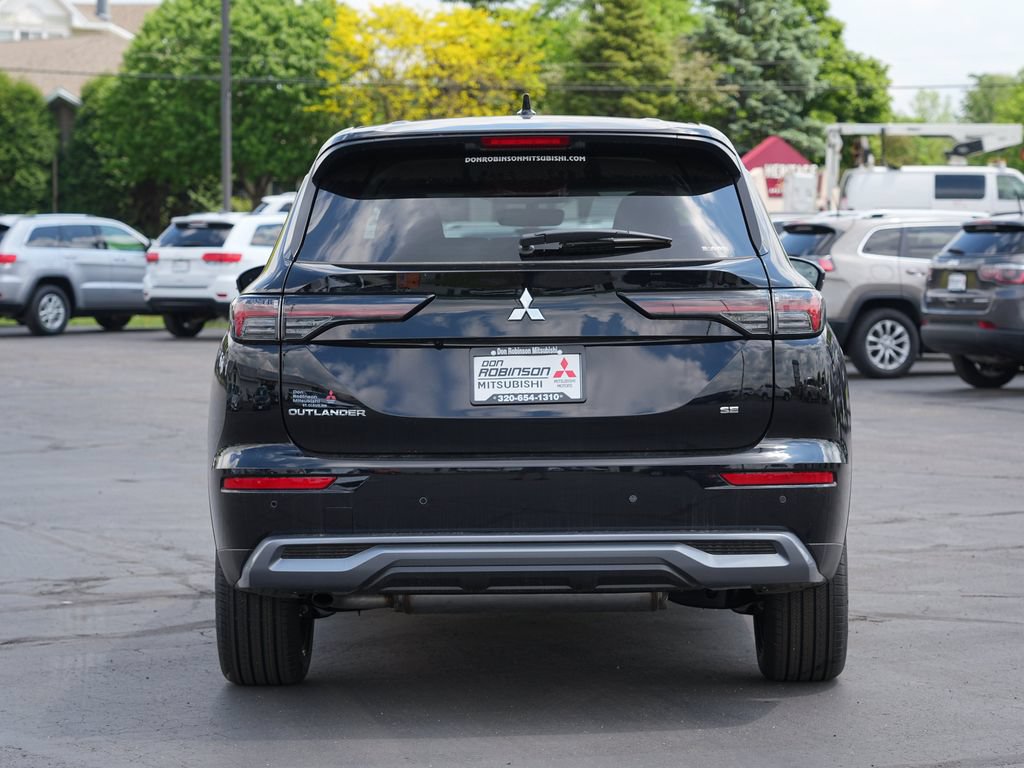 New 2026 Mitsubishi Outlander SE AWD/4WD image 4