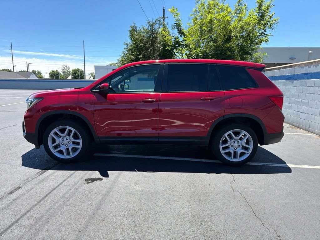 Certified 2025 Honda Passport EX-L image 2