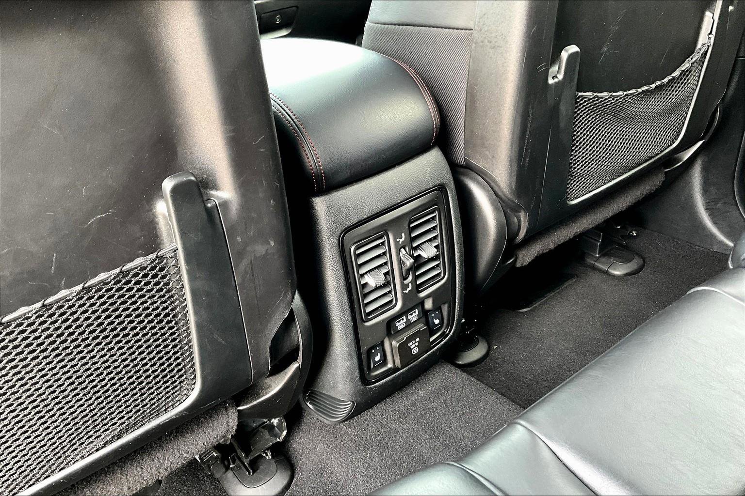 Used 2024 Dodge Durango GT image 34