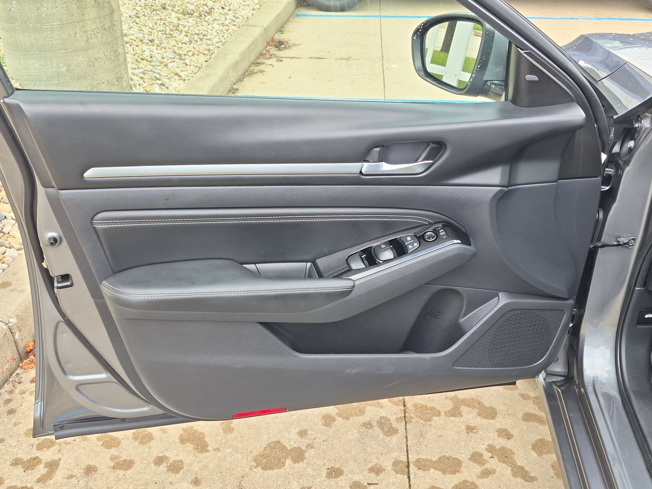 Used 2020 Nissan Altima 2.5 SL FWD image 12