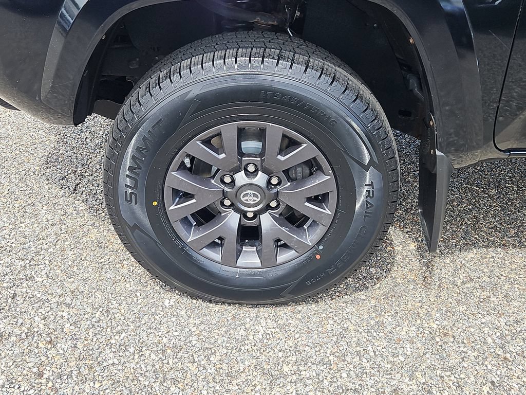 Used 2020 Toyota Tacoma SR5 AWD/4WD image 7