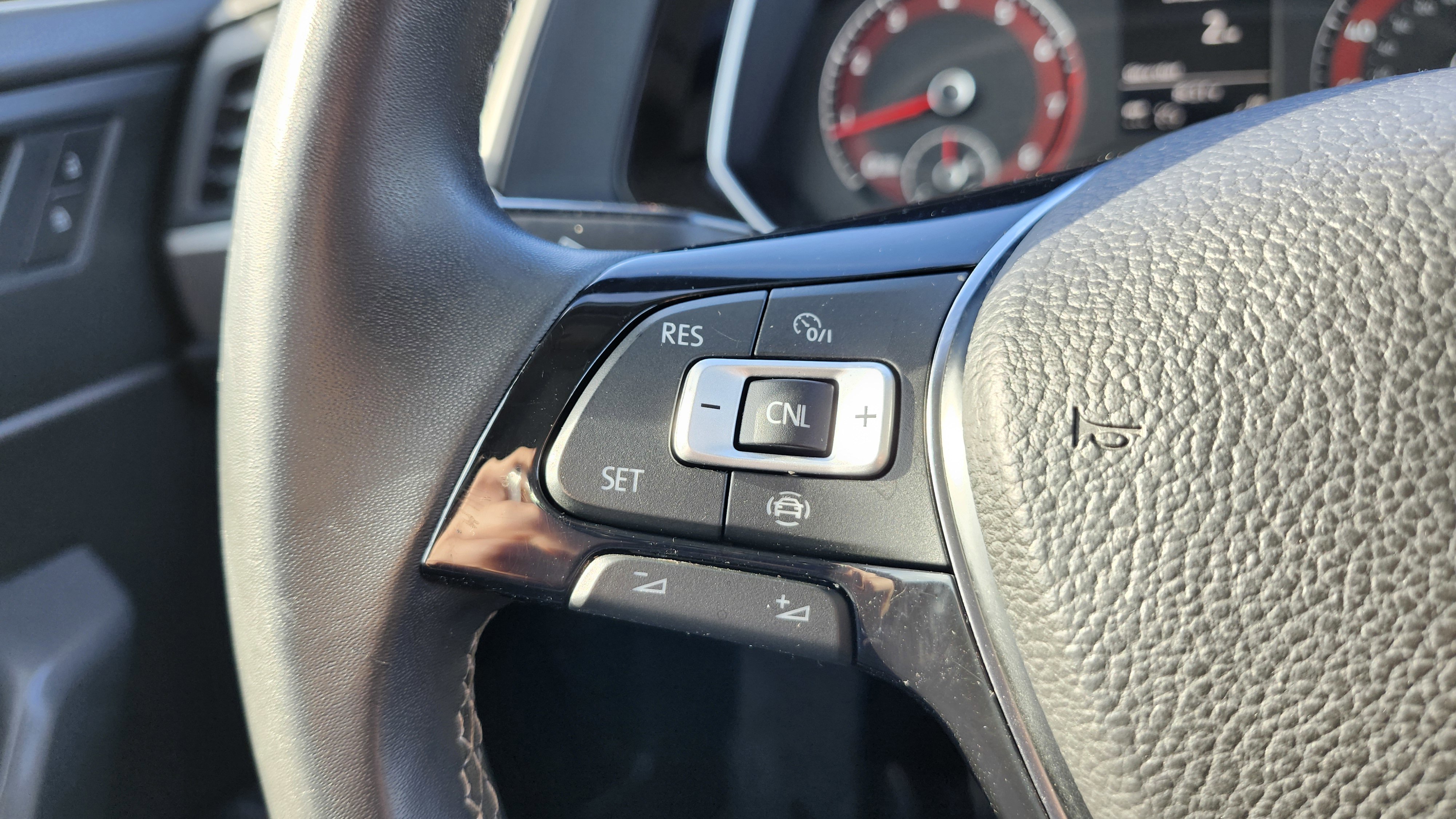 Used 2021 Volkswagen Jetta SE w/ SE Cold Weather Package image 36