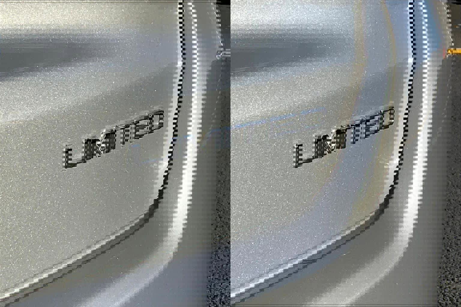 Used 2022 Jeep Compass Limited image 9