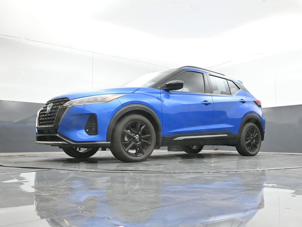 Used 2023 Nissan Kicks SR image 41