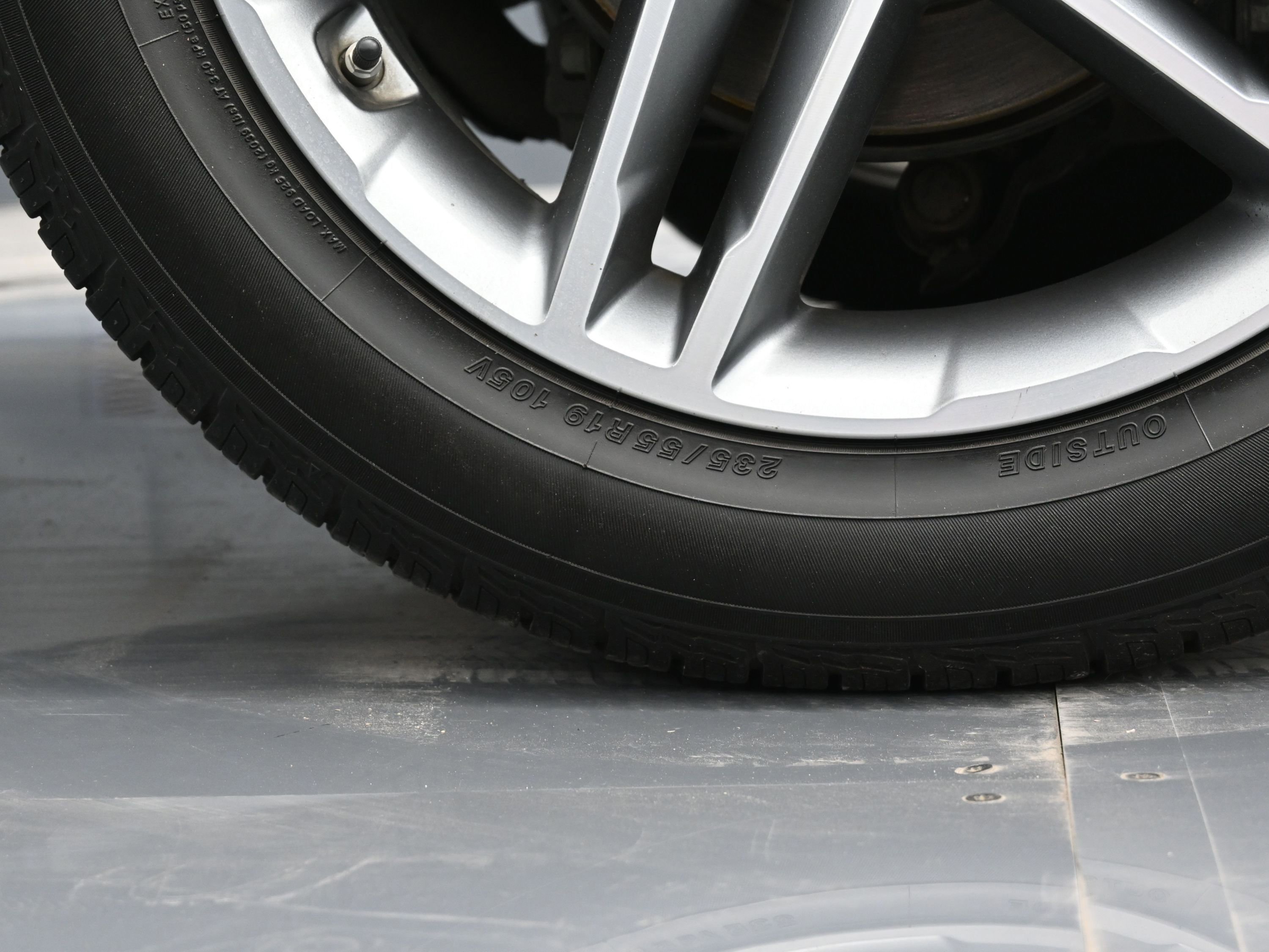 Used 2017 Hyundai Santa Fe Limited image 45