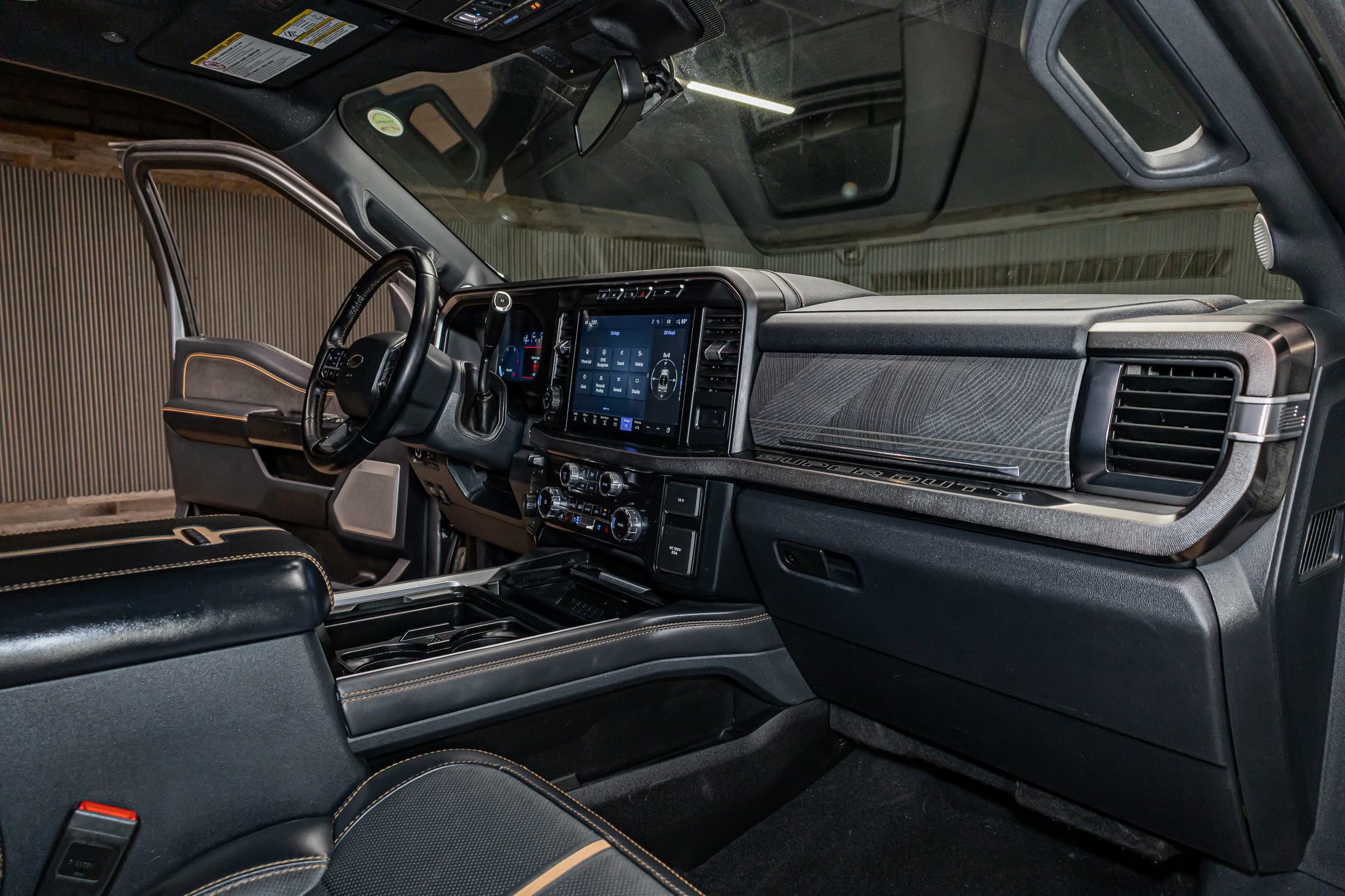 Used 2023 Ford F350 Platinum image 14