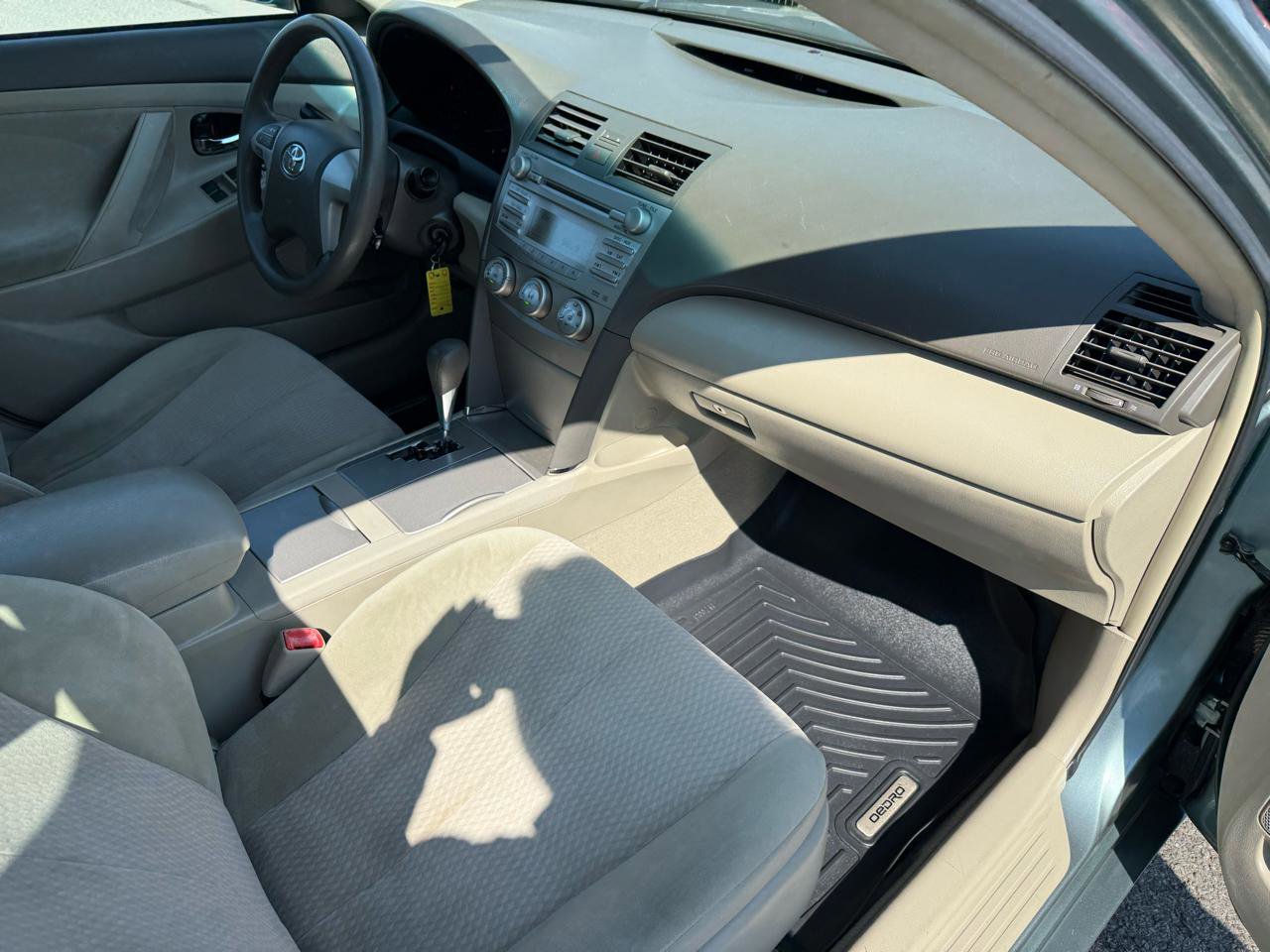 Used 2011 Toyota Camry LE image 15