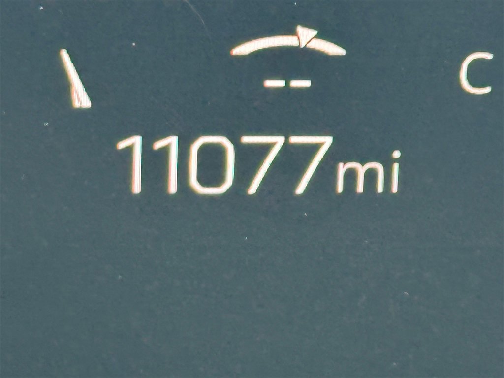 Used 2025 GMC Yukon XL AT4 Ultimate image 36