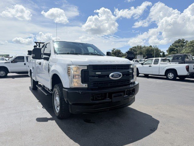 Used 2018 Ford F250 XL w/ Power Equipment Group AWD/4WD image 4
