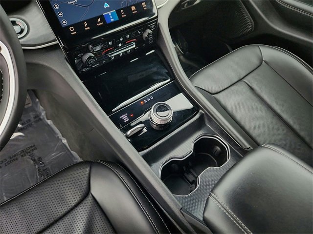 Used 2024 Jeep Grand Cherokee L Limited w/ Luxury Tech Group II image 24
