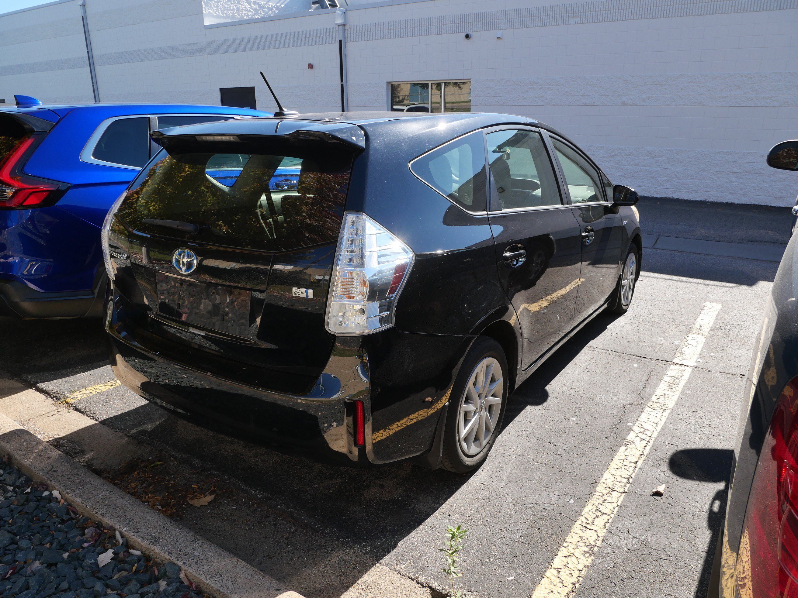 Used 2014 Toyota Prius V Three FWD image 5