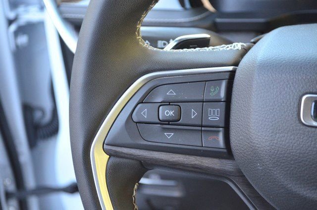 Used 2023 Jeep Grand Cherokee 4WD 4xe w/ Luxury Tech Group II image 20