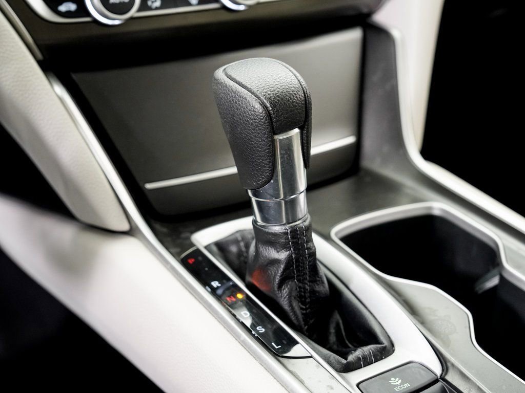 Used 2018 Honda Accord LX image 18
