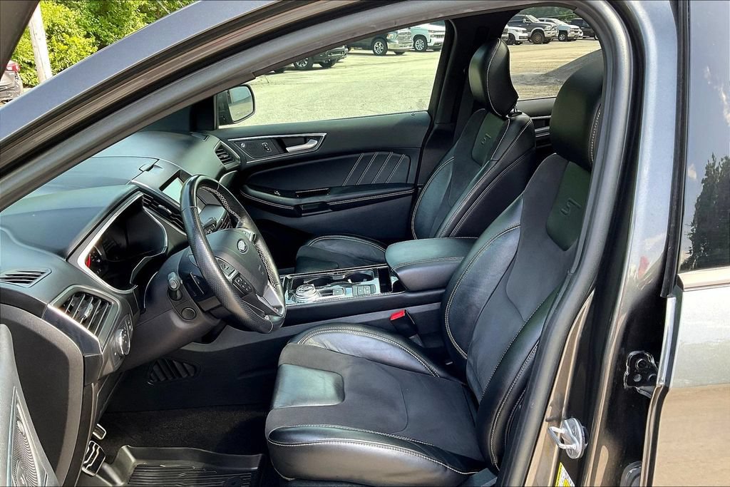 Used 2019 Ford Edge ST w/ Equipment Group 401A AWD/4WD image 23