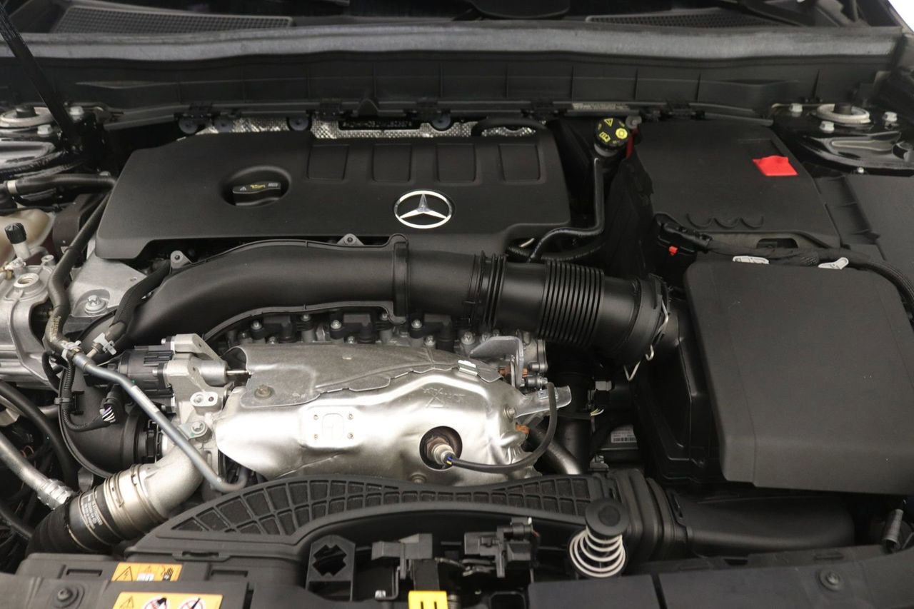 New 2026 Mercedes-Benz GLB 250 image 11