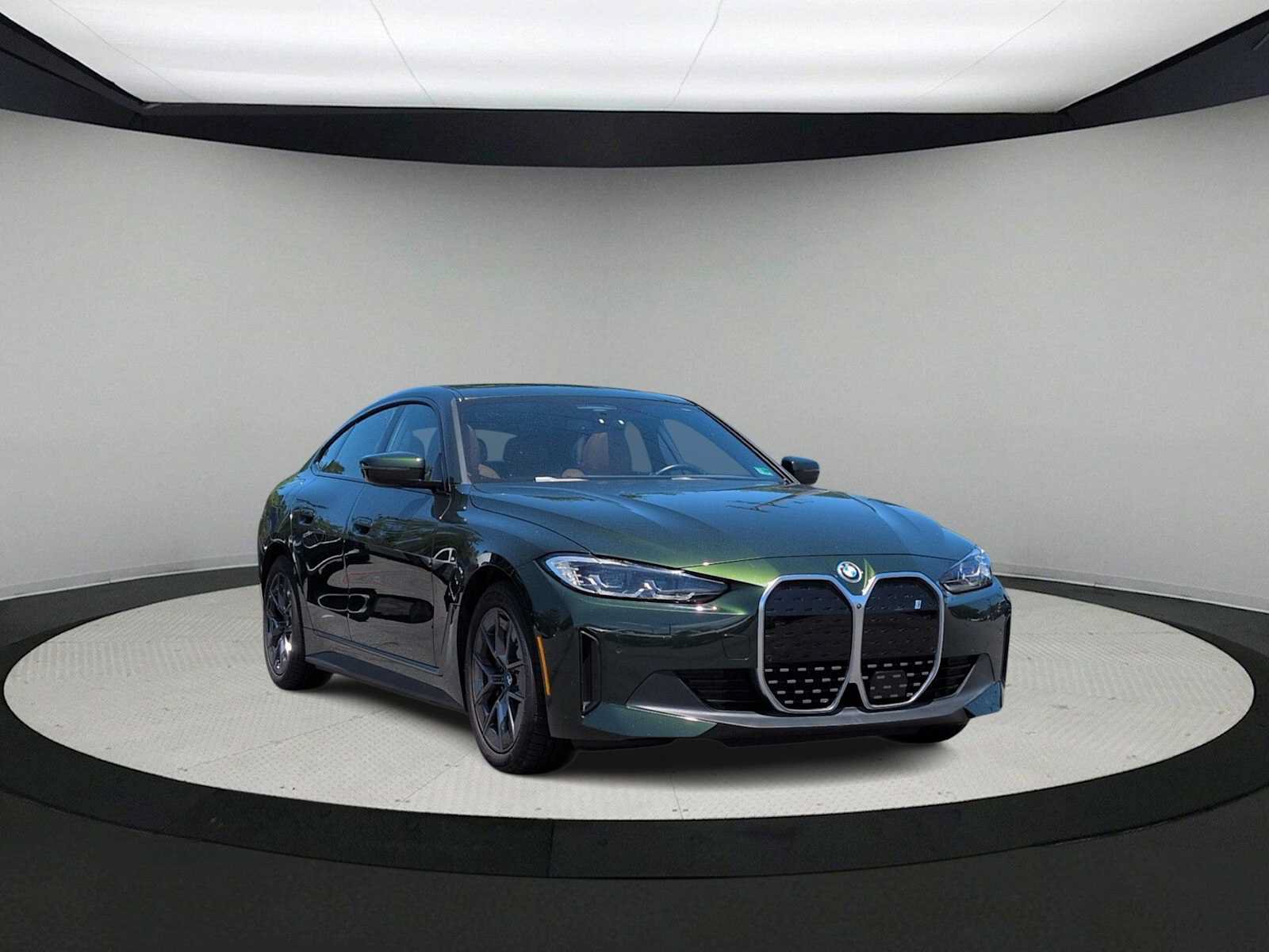 Certified 2023 BMW i4 eDrive35 RWD image 2