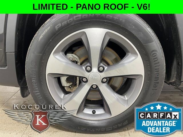 Used 2022 Jeep Cherokee Limited w/ Mopar Interior Package AWD/4WD image 7