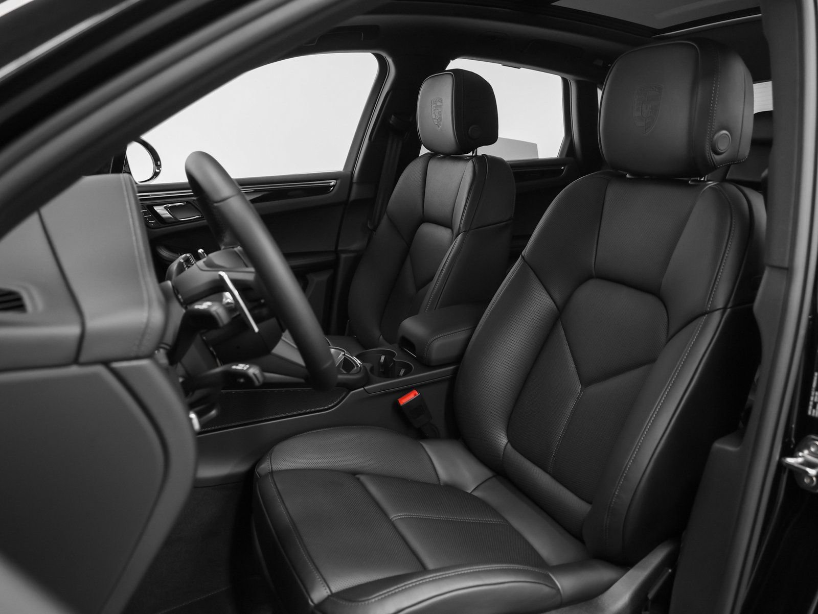 Certified 2026 Porsche Macan image 49