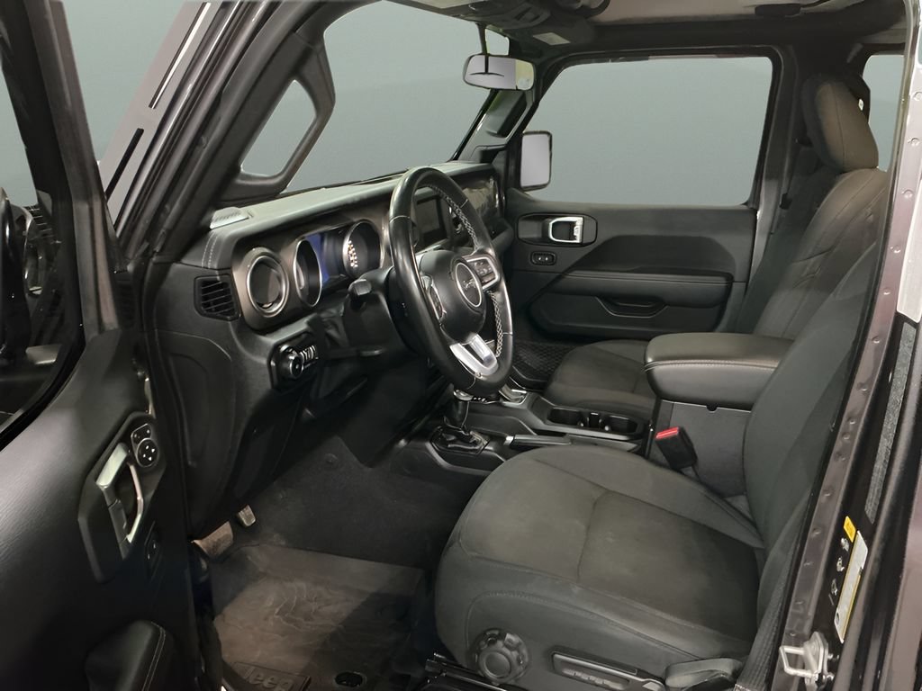 Used 2021 Jeep Wrangler Unlimited Sahara w/ Cold Weather Group AWD/4WD image 11