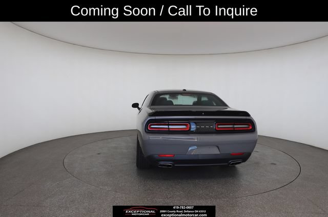 Used 2018 Dodge Challenger SXT RWD image 14