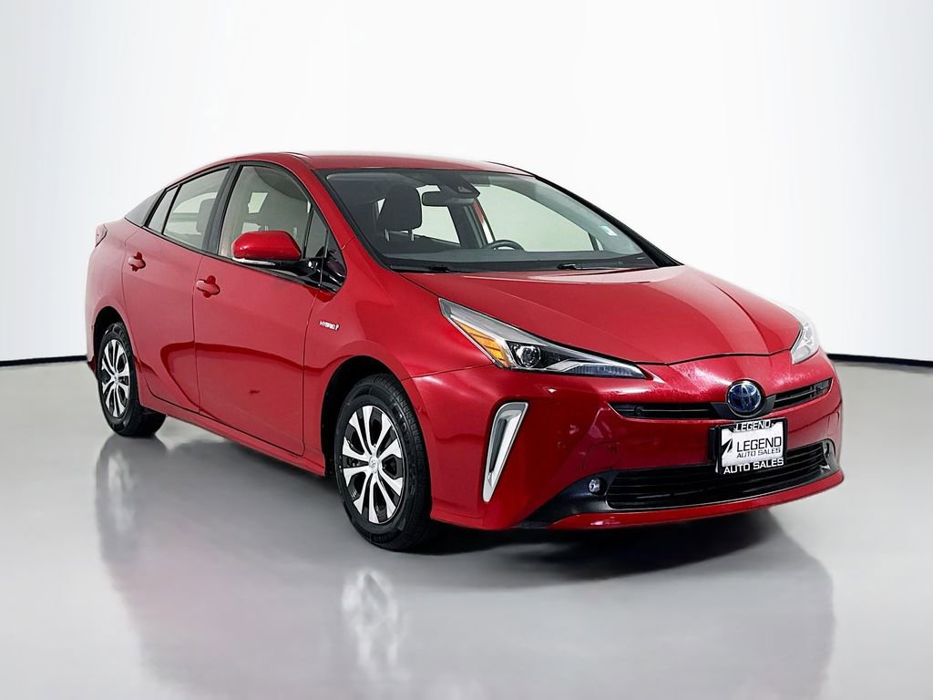 Used 2020 Toyota Prius LE image 3