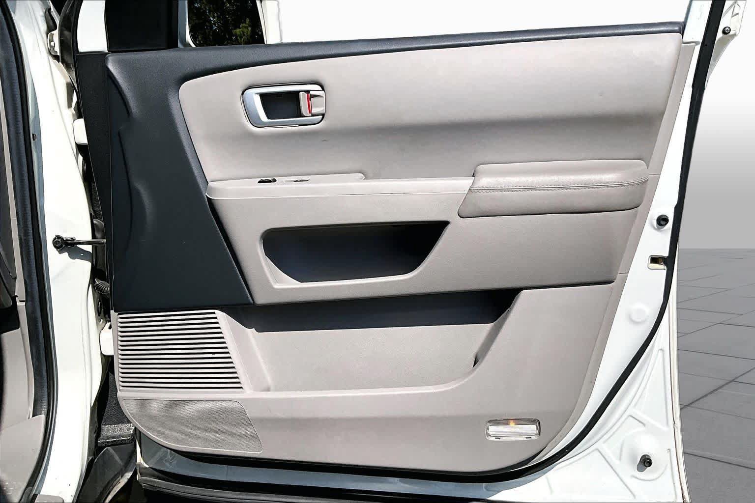 Used 2012 Honda Pilot Touring image 21