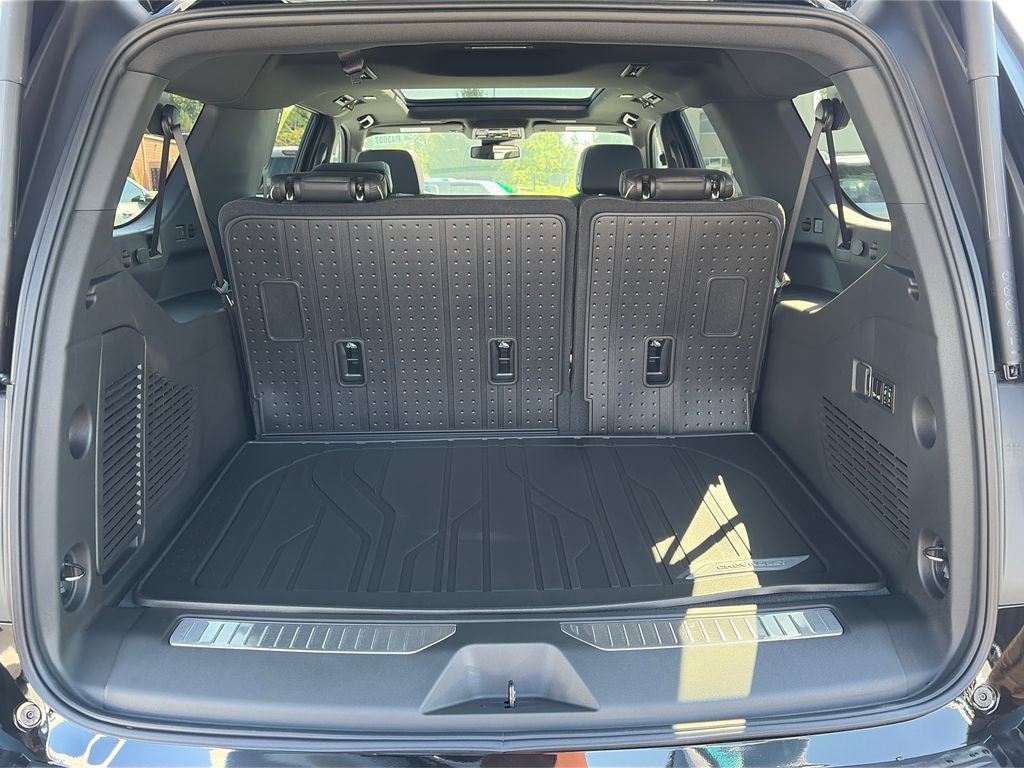 New 2026 Chevrolet Suburban Premier AWD/4WD image 6