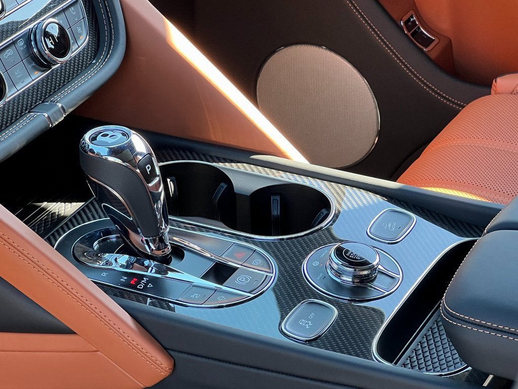 Certified 2025 Bentley Bentayga image 39
