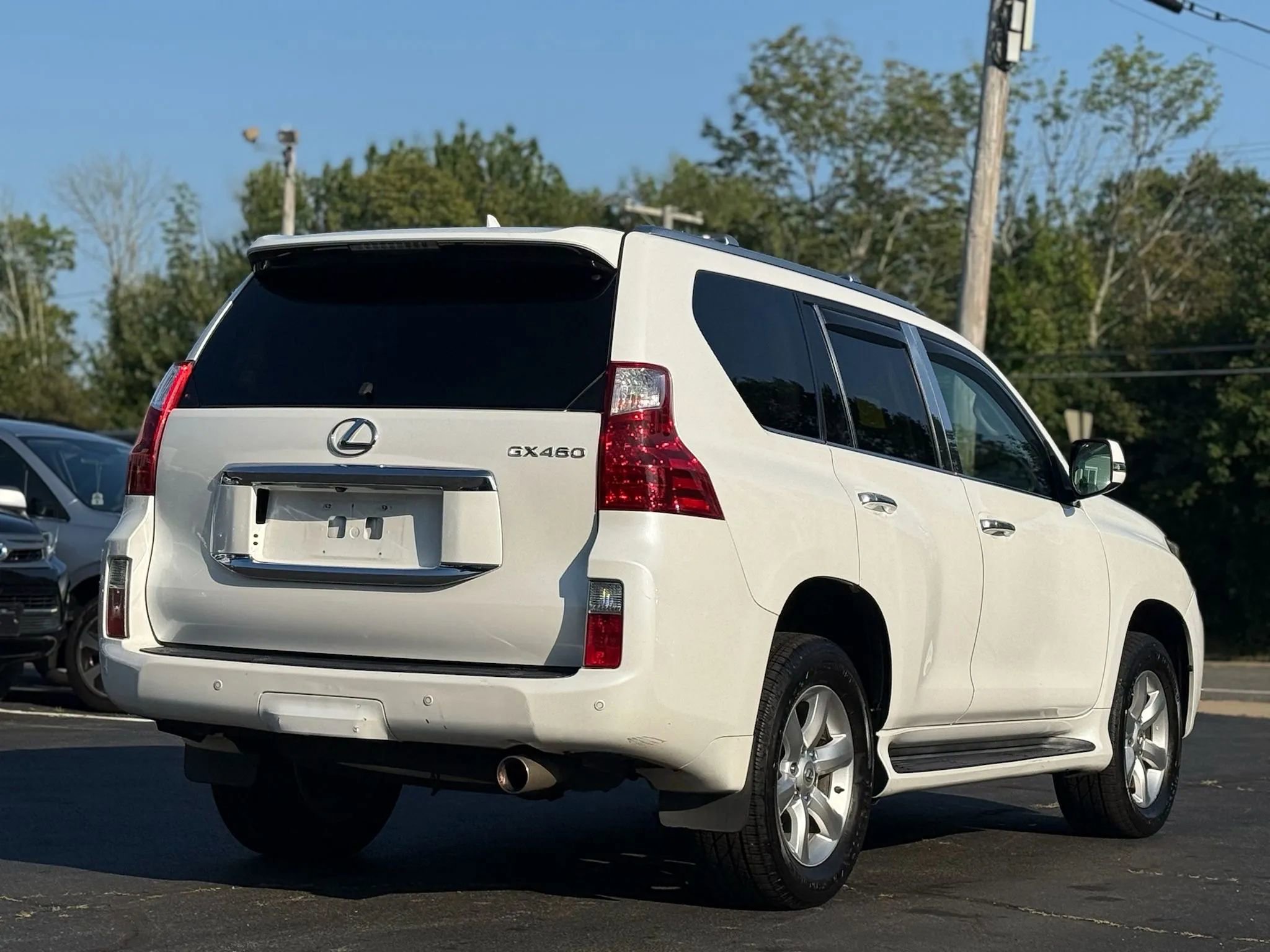 Used 2011 Lexus GX 460 image 4