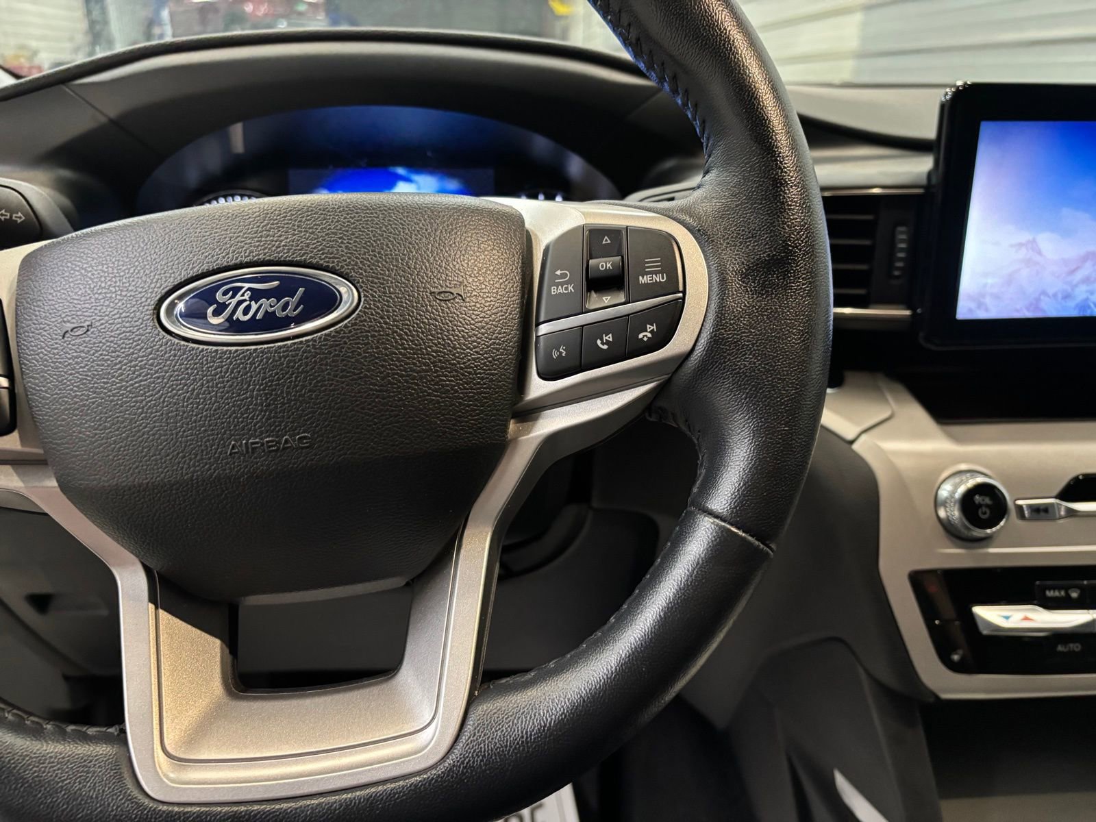 Used 2023 Ford Explorer XLT w/ Equipment Group 202A image 13