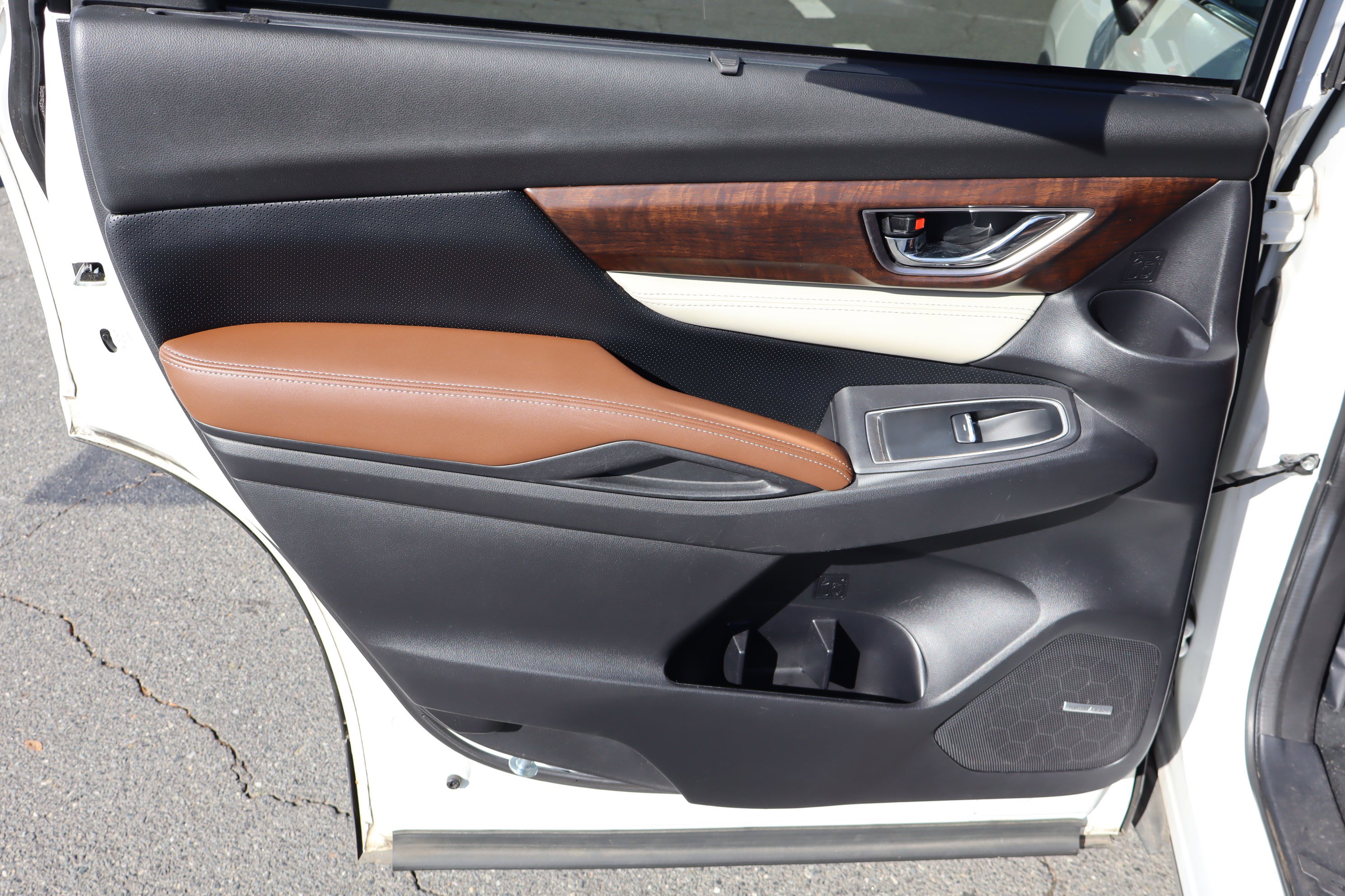 Used 2019 Subaru Ascent Touring w/ Popular Package #2A image 33